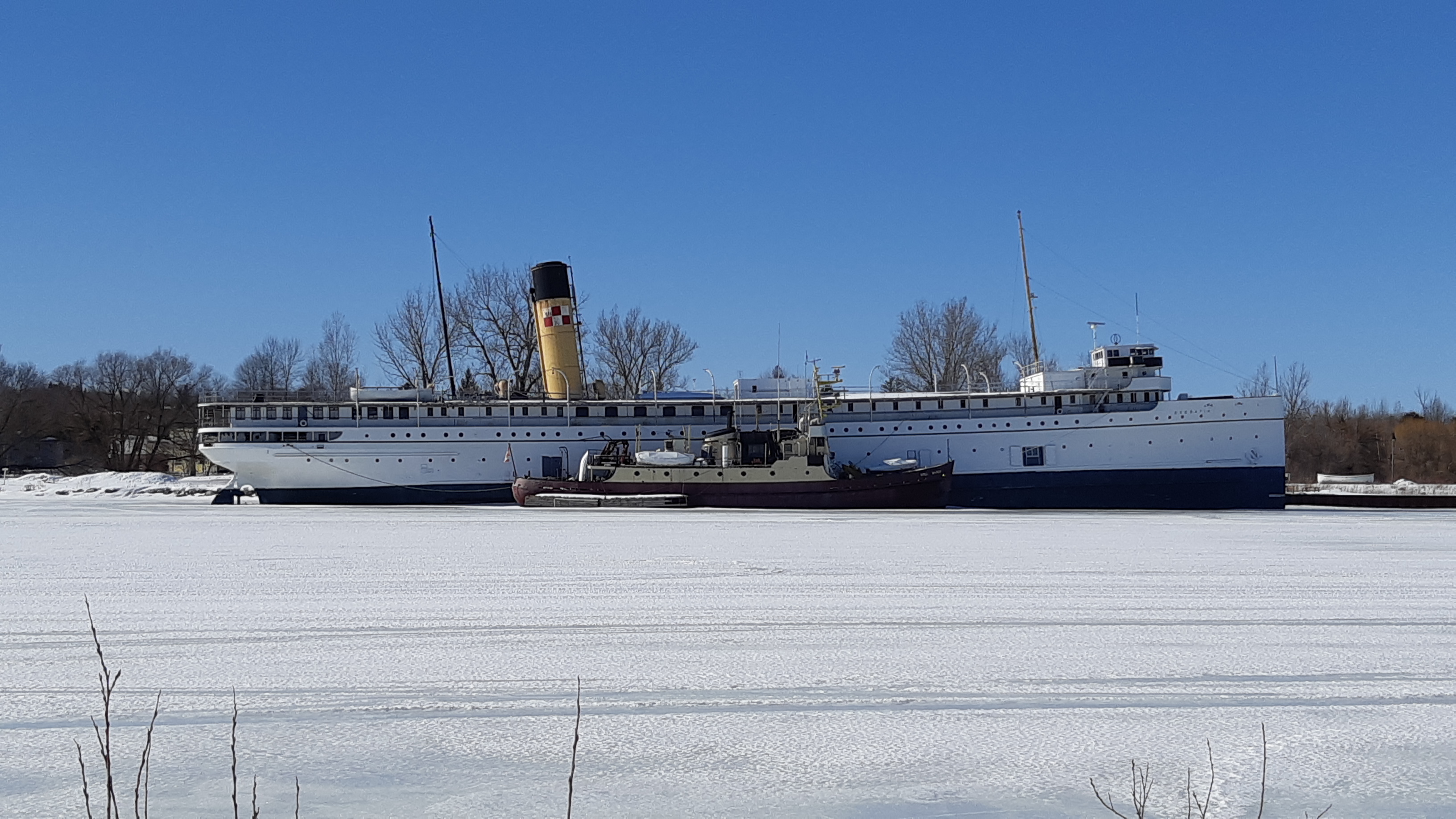 Steam boat